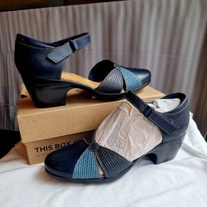 NEW Women’s CLARKS Collection Emily Rae Sandals